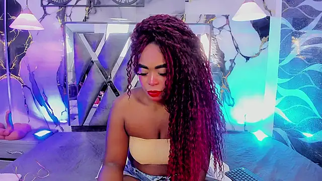 Snapshot of CandyMartinez_ chatting on 06/15/26, 07:05 CandyMartinez online show from 06/15/26, 07:05