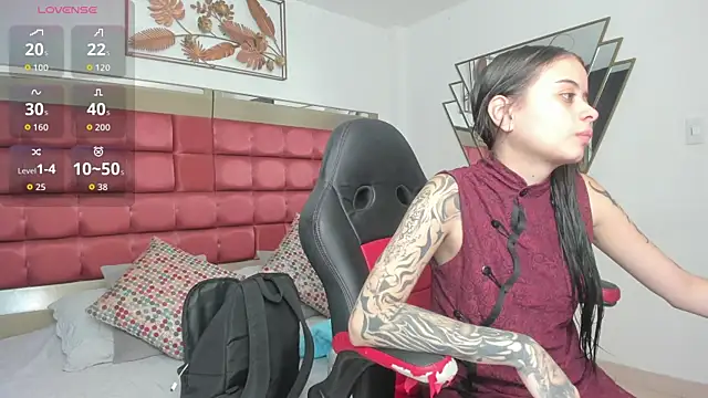 SaskiaGrendel online show from 06/17/26, 06:09