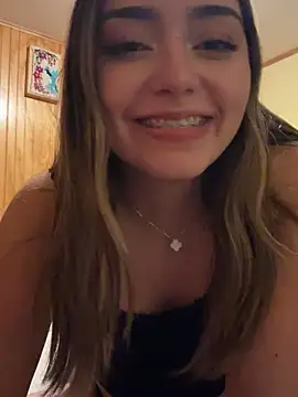 Snapshot of floooohv chatting on 04/09/26, 09:26 floooohv online show from 04/09/26, 09:26