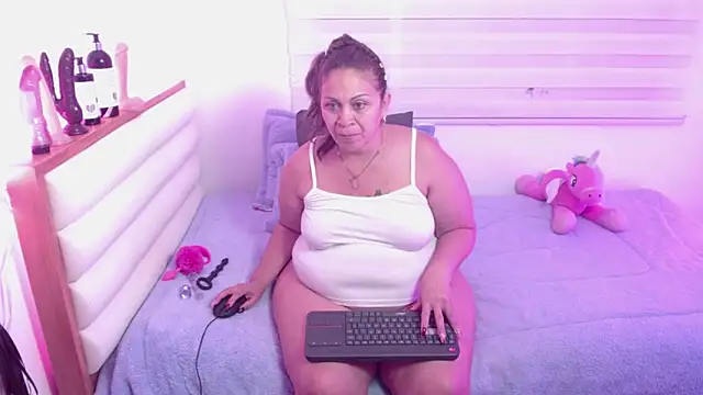 scarlettbooty online show from 04/28/26, 10:09