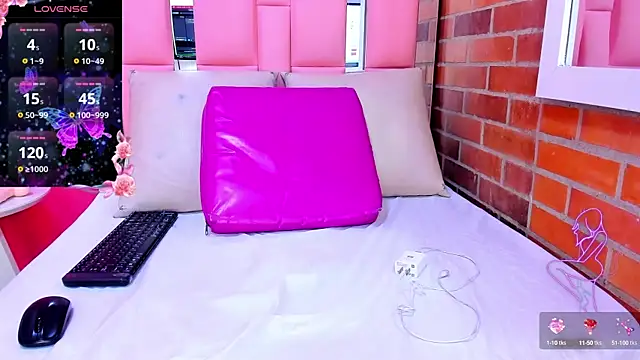 Snapshot of malu_hot69 chatting on 03/22/25, 11:42 malu hot69 online show from 03/22/25, 11:42