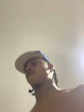 Snapshot of kyle_ivo00 chatting on 03/06/25, 02:51 kyle ivo00 online show from 03/06/25, 02:51