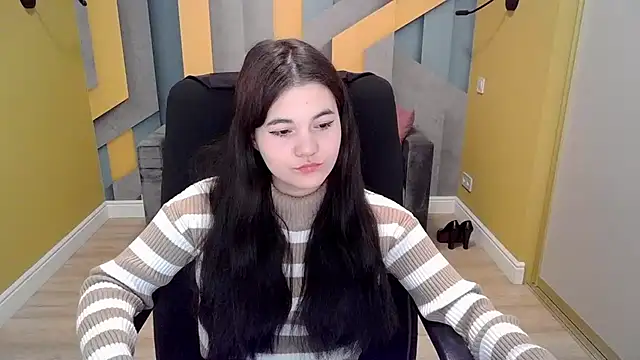 Snapshot of ElinaMils chatting on 03/06/25, 03:24 ElinaMils online show from 03/06/25, 03:24