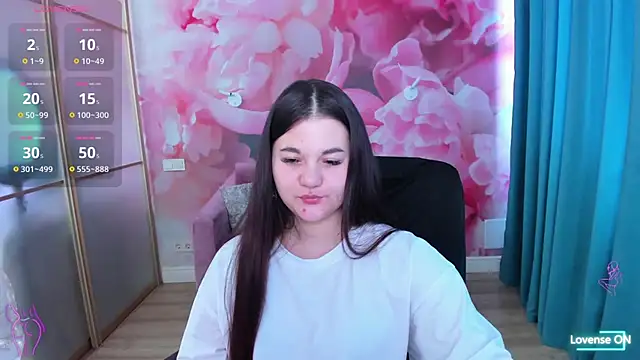 ElinaMils online show from 05/16/26, 10:36