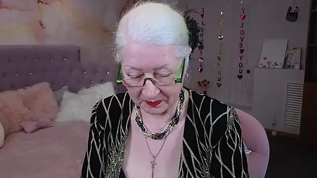 Maya Mayflower online show from 03/18/25, 12:14