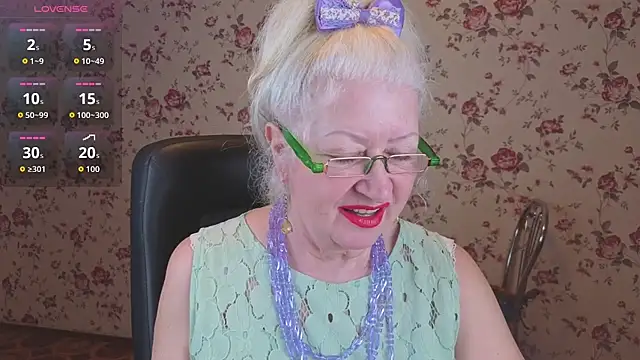 Maya Mayflower online show from 02/03/26, 02:53