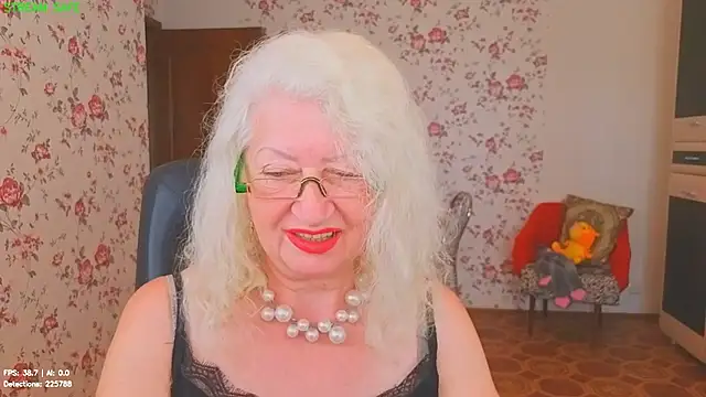 Maya Mayflower online show from 06/25/26, 05:12