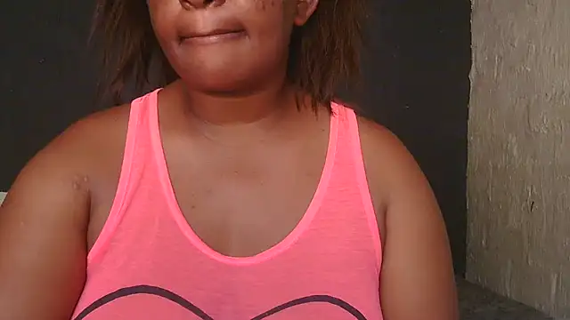 Snapshot of ebony_rose11 chatting on 01/16/26, 02:32 ebony rose11 online show from 01/16/26, 02:32