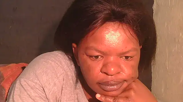 Snapshot of ebony_rose11 chatting on 04/08/26, 04:34 ebony rose11 online show from 04/08/26, 04:34
