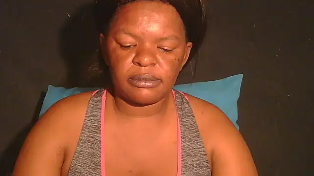 Snapshot of ebony_rose11 chatting on 05/24/26, 04:01 ebony rose11 online show from 05/24/26, 04:01