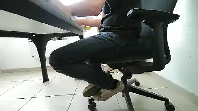 GM51-1988 online show from 09/19/25, 02:29