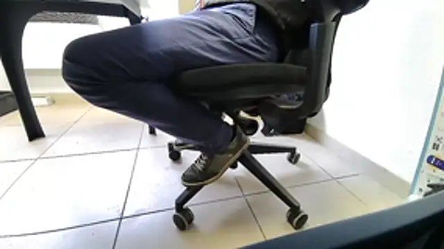 Snapshot of GM51-1988 chatting on 02/19/26, 08:43 GM51-1988 online show from 02/19/26, 08:43