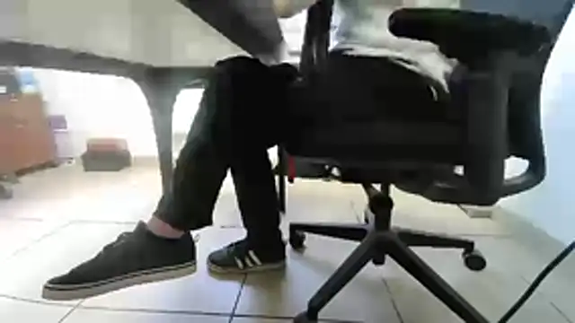 Snapshot of GM51-1988 chatting on 03/13/26, 12:23 GM51-1988 online show from 03/13/26, 12:23