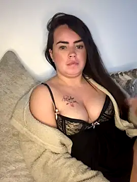 Snapshot of Sophie_23XX chatting on 11/22/25, 08:24 Sophie 23XX online show from 11/22/25, 08:24