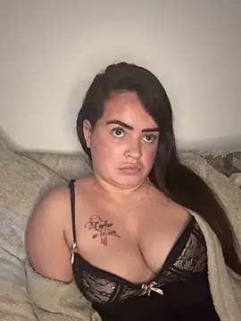 Snapshot of Sophie_23XX chatting on 11/22/25, 08:41 Sophie 23XX online show from 11/22/25, 08:41