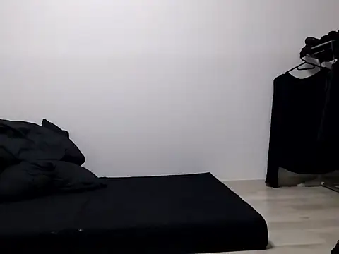 Snapshot of taaaaaa- chatting on 04/01/26, 02:58 taaaaaa- online show from 04/01/26, 02:58