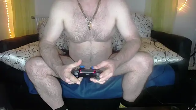 BiggedyBear online show from 12/22/25, 02:19