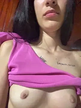 Snapshot of dianagomes2511 chatting on 03/04/25, 04:27 dianagomes2511 online show from 03/04/25, 04:27