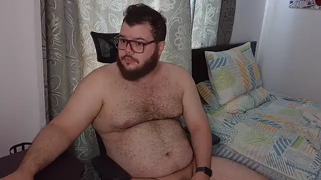 Snapshot of Edmund98 chatting on 12/01/25, 04:12 Edmund98 online show from 12/01/25, 04:12