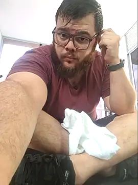 Snapshot of Edmund98 chatting on 12/04/25, 03:54 Edmund98 online show from 12/04/25, 03:54