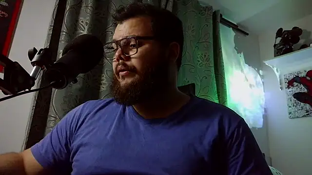 Snapshot of Edmund98 chatting on 12/19/25, 01:34 Edmund98 online show from 12/19/25, 01:34