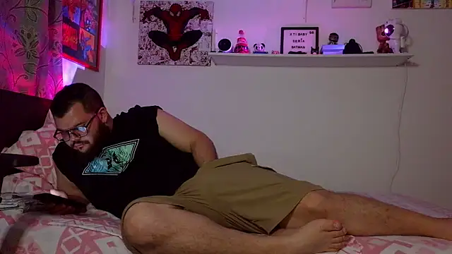 Snapshot of Edmund98 chatting on 02/13/26, 02:29 Edmund98 online show from 02/13/26, 02:29