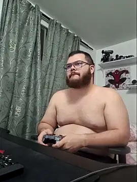 Snapshot of Edmund98 chatting on 02/16/26, 01:46 Edmund98 online show from 02/16/26, 01:46