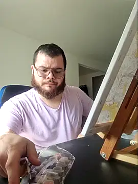 Snapshot of Edmund98 chatting on 02/19/26, 02:13 Edmund98 online show from 02/19/26, 02:13