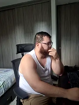 Snapshot of Edmund98 chatting on 02/23/26, 01:41 Edmund98 online show from 02/23/26, 01:41