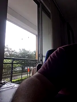 Snapshot of Edmund98 chatting on 03/05/26, 02:24 Edmund98 online show from 03/05/26, 02:24