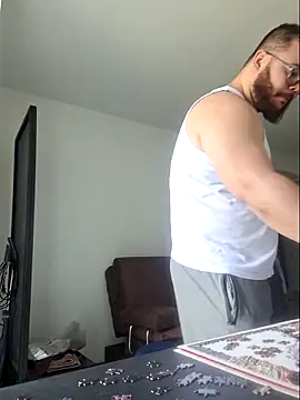 Snapshot of Edmund98 chatting on 03/15/26, 06:03 Edmund98 online show from 03/15/26, 06:03