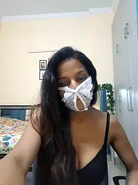 Queen Ayeshaa online show from 03/05/25, 07:49