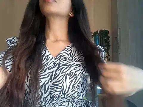 Queen Ayeshaa online show from 03/14/25, 09:46