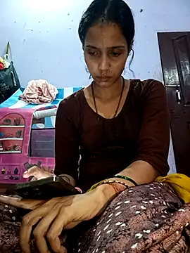 Snapshot of indiandesilive chatting on 09/17/25, 04:52 indiandesilive online show from 09/17/25, 04:52