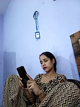 Snapshot of indiandesilive chatting on 09/19/25, 05:02 indiandesilive online show from 09/19/25, 05:02