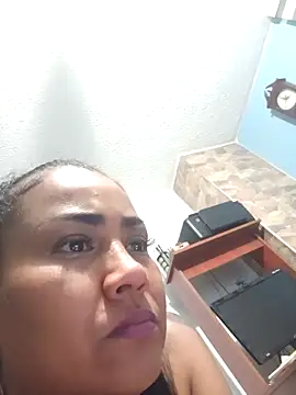 Ariana Rodriguez online show from 11/05/25, 04:01