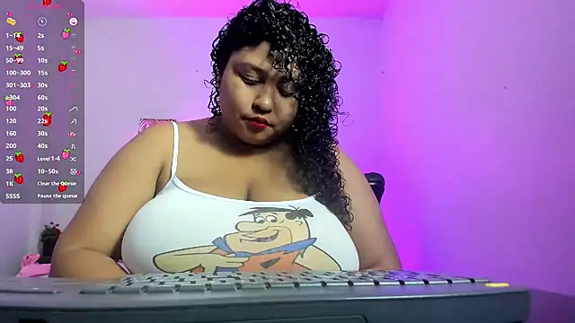 Ayliinn  online show from 10/17/25, 02:37