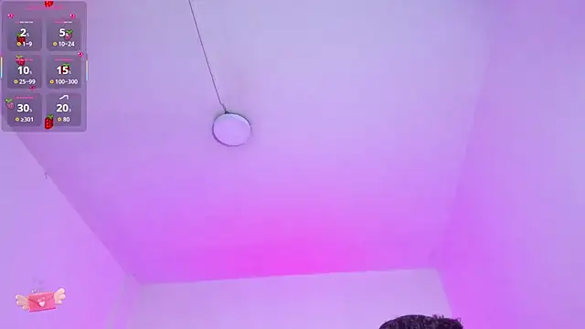 Snapshot of Ayliinn_ chatting on 01/06/26, 03:10 Ayliinn online show from 01/06/26, 03:10