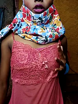 Cutesoma01 online show from 10/30/25, 05:13