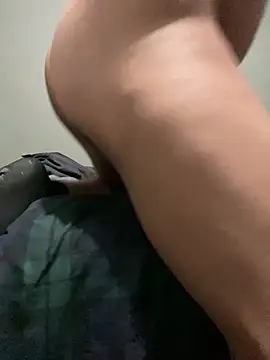 Snapshot of Ekra98 chatting on 12/15/25, 11:14 Ekra98 online show from 12/15/25, 11:14