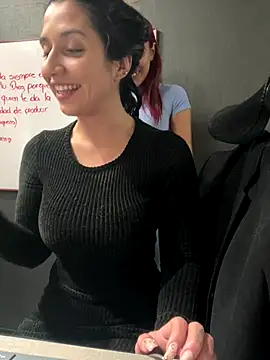 Isabella Varella online show from 11/11/25, 12:38