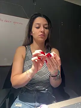 Isabella Varella online show from 12/05/25, 12:25