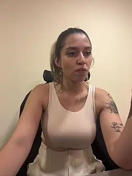 Isabella Varella online show from 03/12/26, 12:55