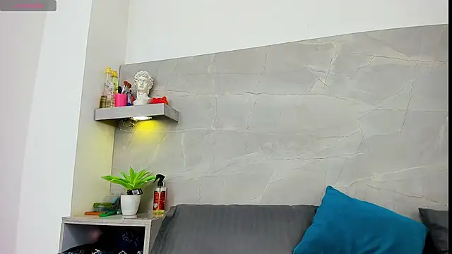 Liz ortega30 online show from 12/16/25, 07:30