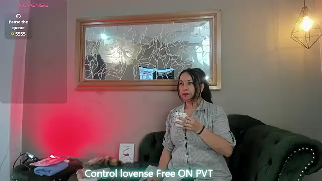 Chanel milff  online show from 03/12/25, 12:15