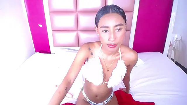 Snapshot of tiny_sarah1 chatting on 03/04/25, 09:32 tiny sarah1 online show from 03/04/25, 09:32