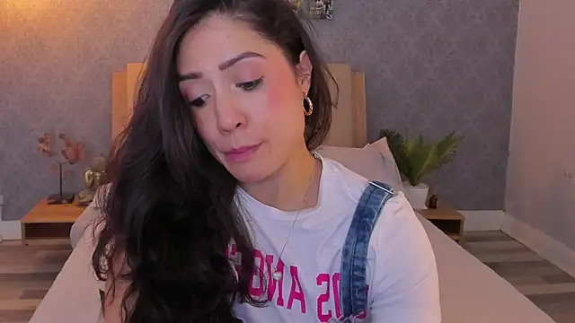 Snapshot of isabella_winkler chatting on 03/20/25, 08:19 isabella winkler online show from 03/20/25, 08:19