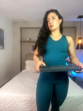 Snapshot of isabella_winkler chatting on 10/08/25, 12:14 isabella winkler online show from 10/08/25, 12:14