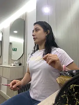 Snapshot of isabella_winkler chatting on 10/09/25, 11:52 isabella winkler online show from 10/09/25, 11:52