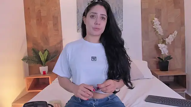 Snapshot of isabella_winkler chatting on 07/09/26, 11:14 isabella winkler online show from 07/09/26, 11:14